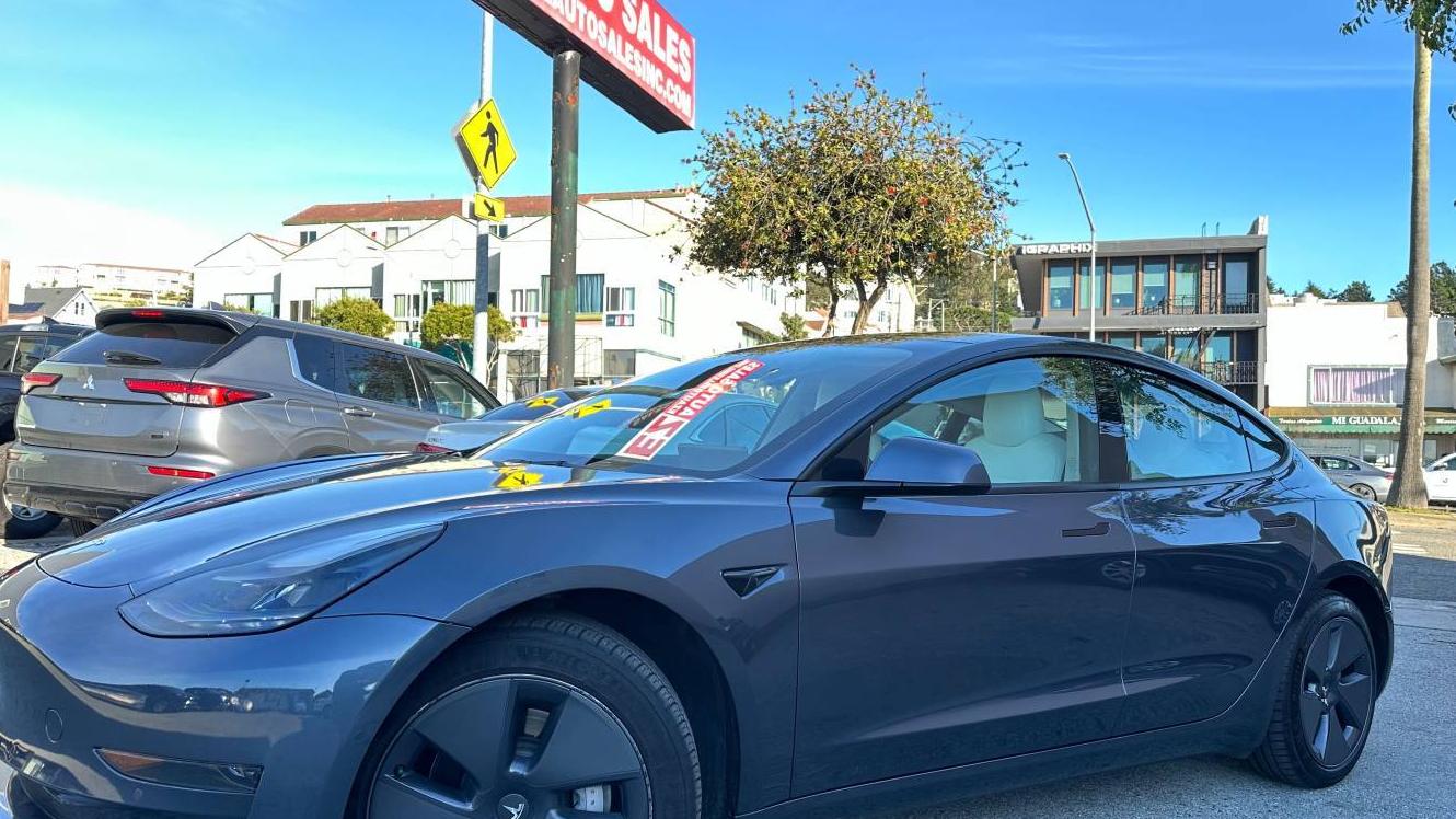 TESLA MODEL 3 2022 5YJ3E1EA5NF147834 image